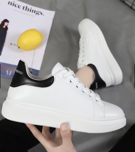 KL796 - 2021 Stylish Sneakers Black